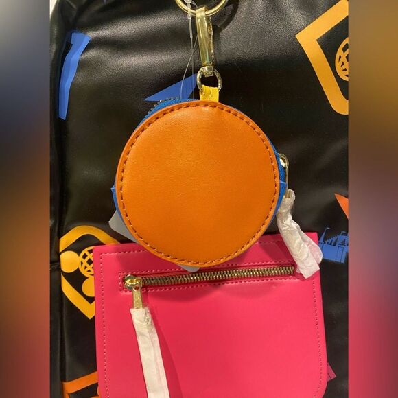 Disney Mickey Mouse Classic Sling Bag – New With Tags - Picture 5 of 7